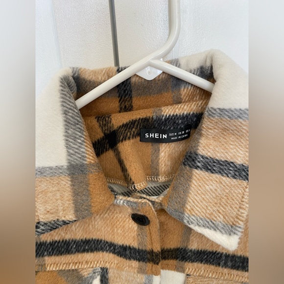 Cropped Plaid Shacket - Picture 3 of 3